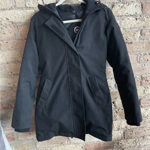 Canada Goose black coat XS Victoria